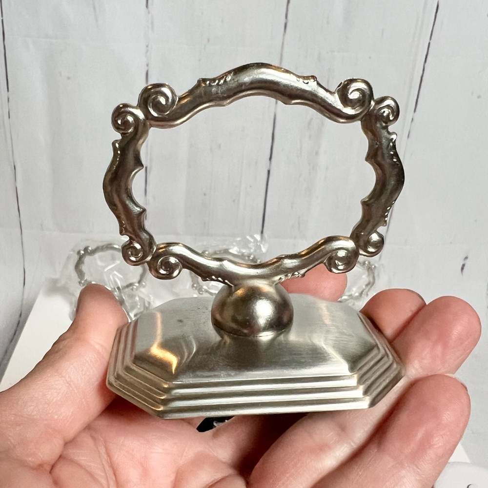 New Southern Living At Home Redmont Heirloom Napkin Rings or Place Card Holder 8 - Picture 3 of 7